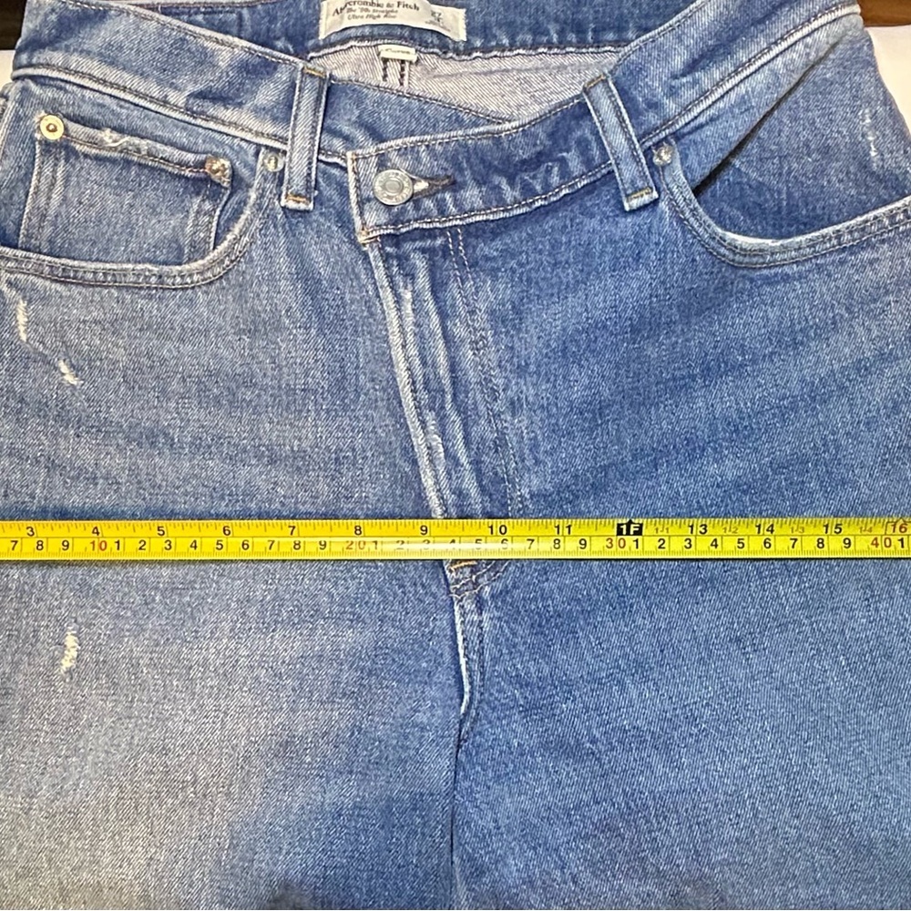 Abercrombie and Fitch 90s straight ultra high rise jeans size 27/4 medium wash - Picture 7 of 11